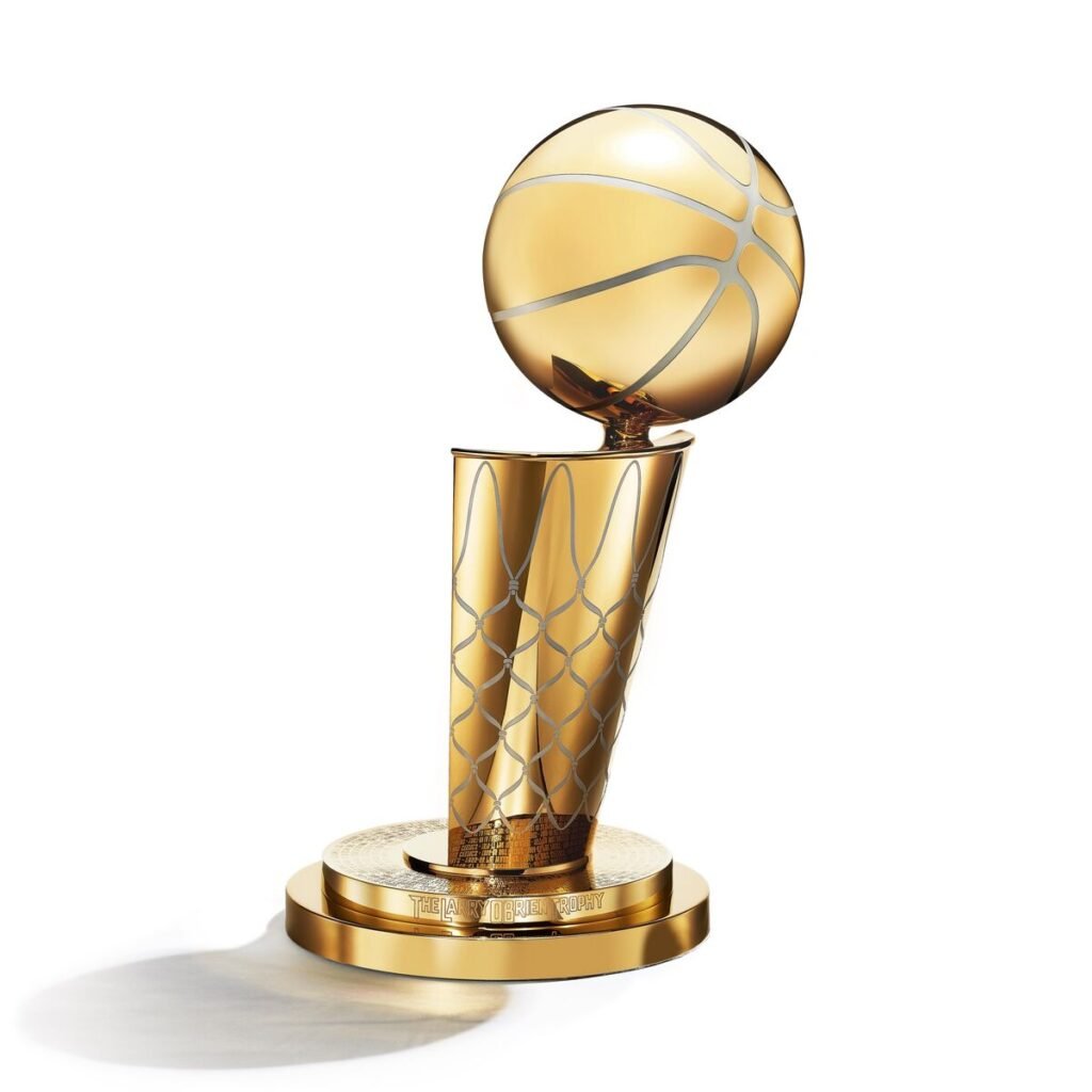 Lire la suite à propos de l’article 🏀 NBA Finals 2025 — Thunder Shocks Pacers in Indy to Tie the Series!